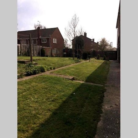 Spacious Ground Floor Studio Flat - Easy Access To Stansted Airport, London And Cambridge Bishop's Stortford Exterior foto