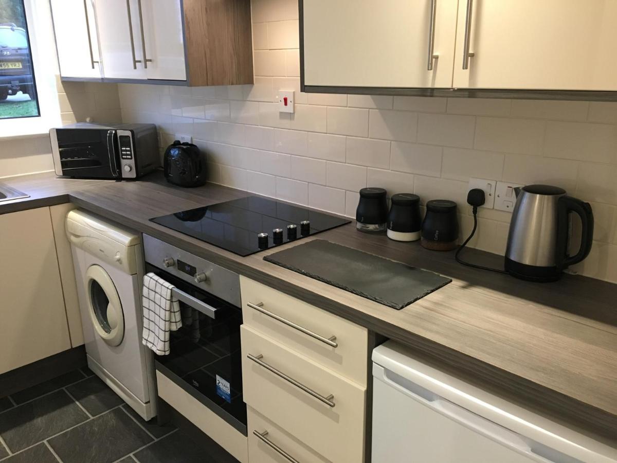Spacious Ground Floor Studio Flat - Easy Access To Stansted Airport, London And Cambridge Bishop's Stortford Exterior foto